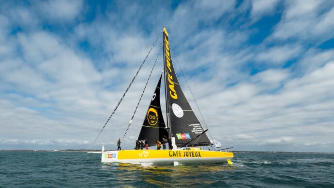 ibis annonce un parrainage de 4 ans du bateau Café Joyeux, engagé sur la Transat Café l'Or