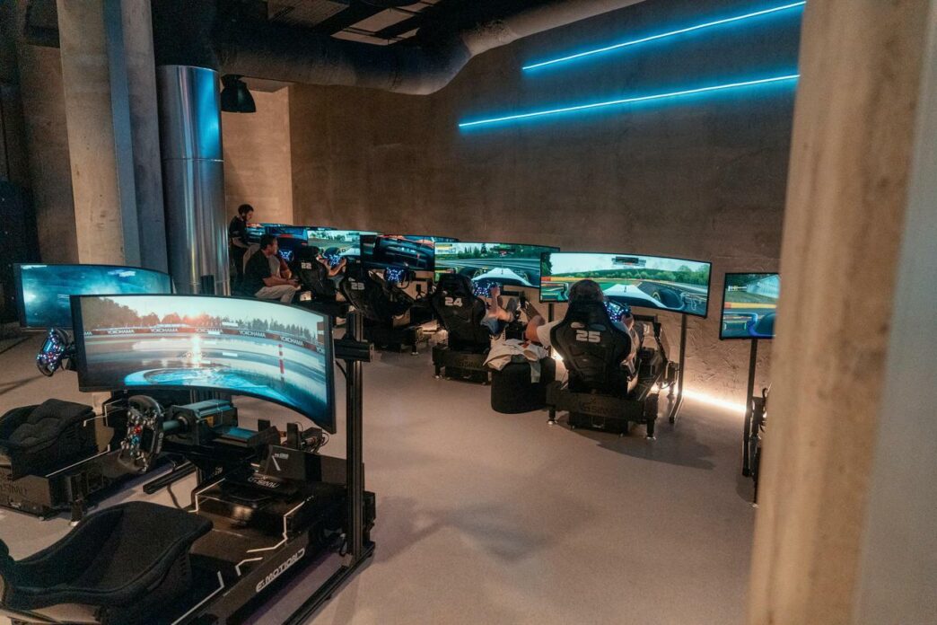 ALPINE RACE LOUNGE BY E-MOTION PARIS : une nouvelle expérience immersive au coeur de l'atelier ALPINE PARIS