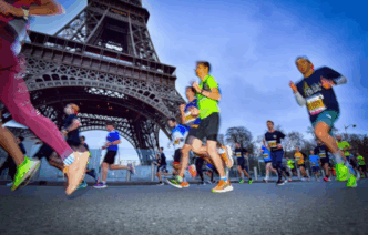 Saucony devient partenaire titre du 10km de la Tour Eiffel 2025