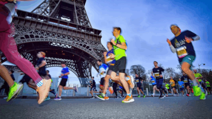 Saucony devient partenaire titre du 10km de la Tour Eiffel 2025