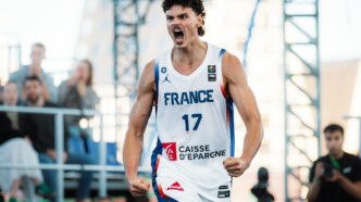 Le logo de la Caisse d'Epargne continuera d'apparaître sur les maillots de l'équipe de France de basket.