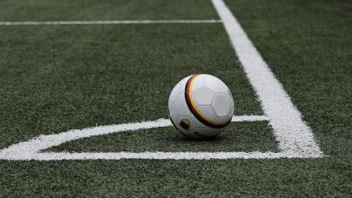 Comment les algorithmes façonnent les cotes du football : un aperçu des chiffres affichés à l'écran